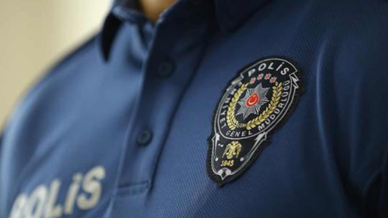 Polis