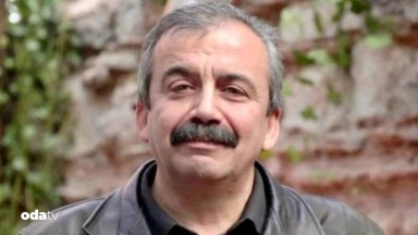 Sırrı Süreyya Önder unutulmadı! Bakın hangi caddeye ismi verildi?