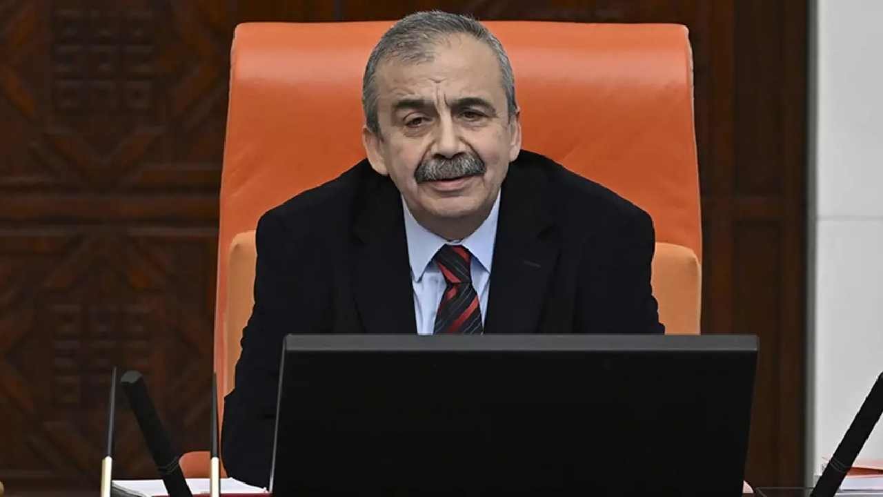 Sırrı Süreyya Önder