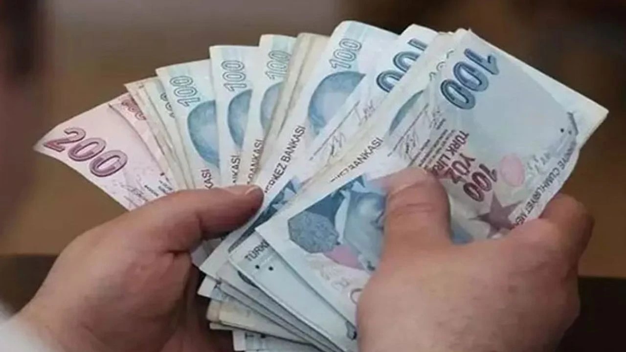 Emekliye Bayram Müjdesi! 4000 TL İkramiye Ne Zaman Yatacak? Kurban Bayramı İkramiyesi Kimlere Verilecek?
