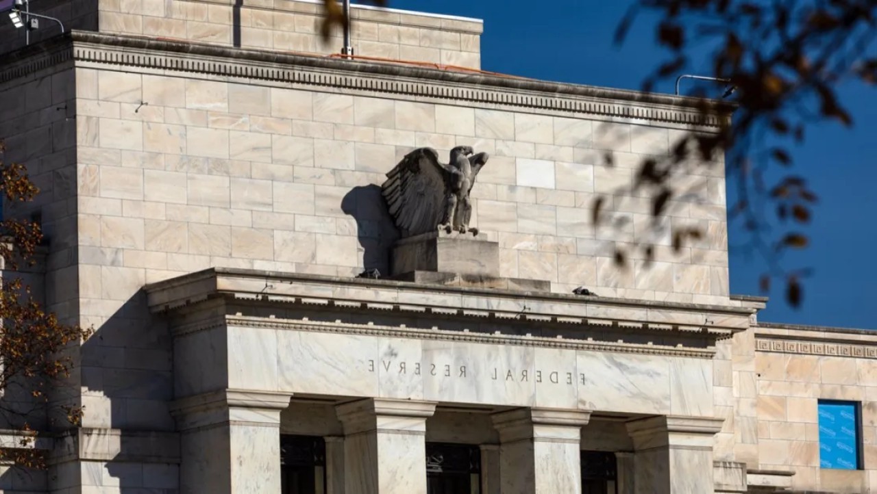 Fed faizleri SABİT TUTTU! Trump'ın vergileri enflasyonu tetikler mi? (7 Mayıs kararı)