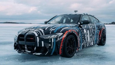 Mercedes-AMG V8'e Veda Etmiyor, Aksine Yeniliyor! İşte O Efsane Motorun Geleceği ve Türkiye'ye Gelecek Yeni CLA'nın Şaşırtan Özellikleri!