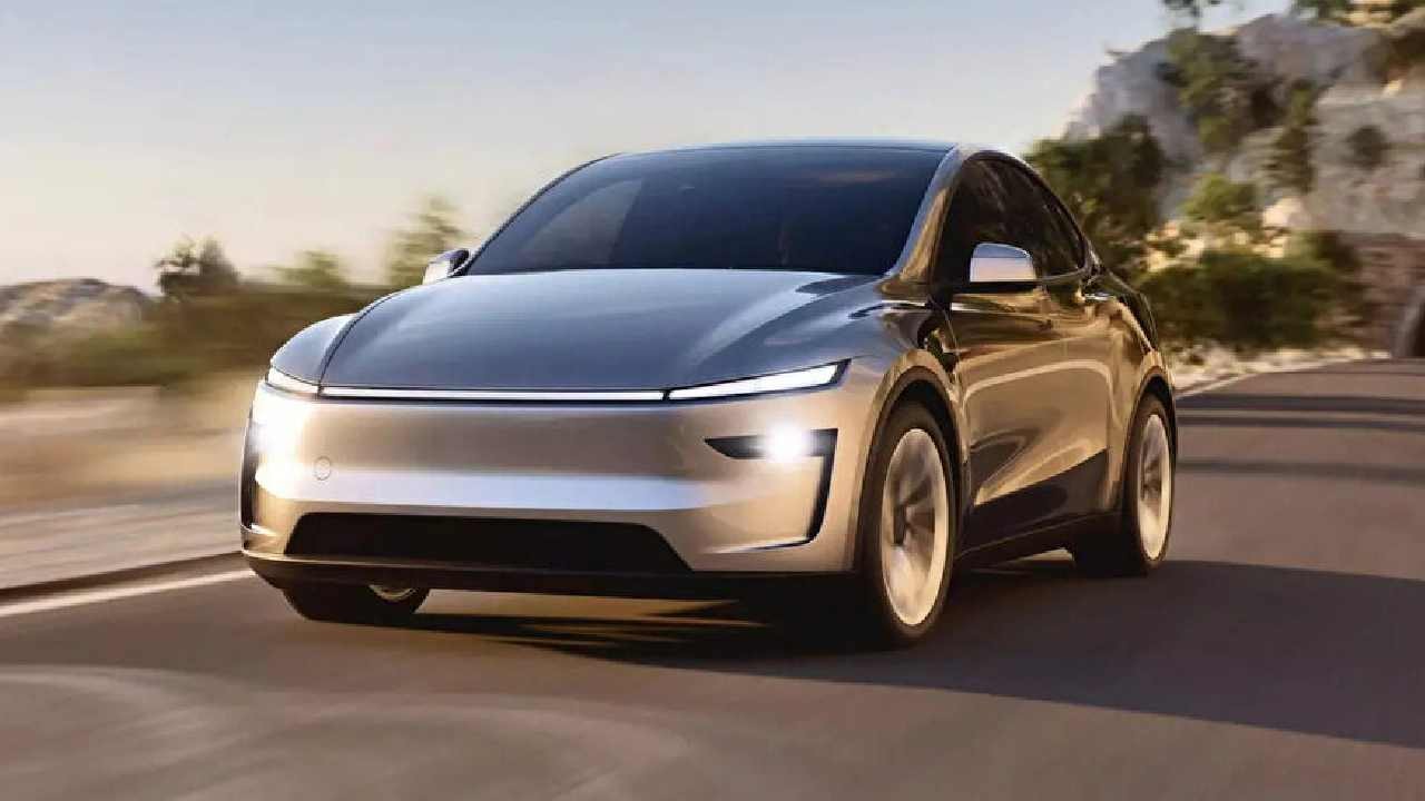Tesla'dan Türkiye'ye Yeni Model Y Sürprizi: İşte Tek Motorlu Uzun Menzilli Versiyonun Fiyatı ve Satış Tarihi!